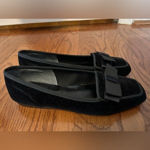 NEW Enzo Angiolini velvet bow loafers - size 7